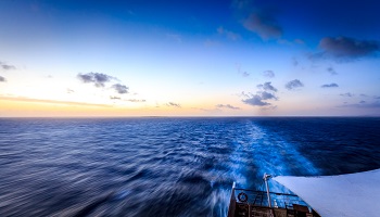 Mit dem Kreuzfahrtschiff ins Abenteuer Ratgeber Bild mittig Mit dem Kreuzfahrtschiff ins Abenteuer Ratgeber Bild mittig